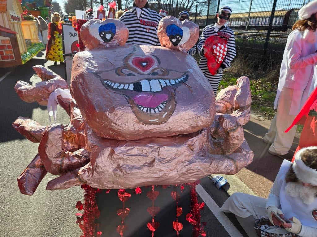 Krab voor vastenavond (carnaval), Ophalen