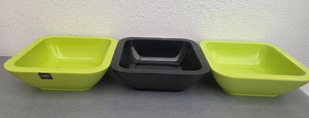 Drie  zack vierkante schaaltjes, twee groen, één zwart, Huis en Inrichting, Woonaccessoires | Schalen en Manden, Ophalen of Verzenden