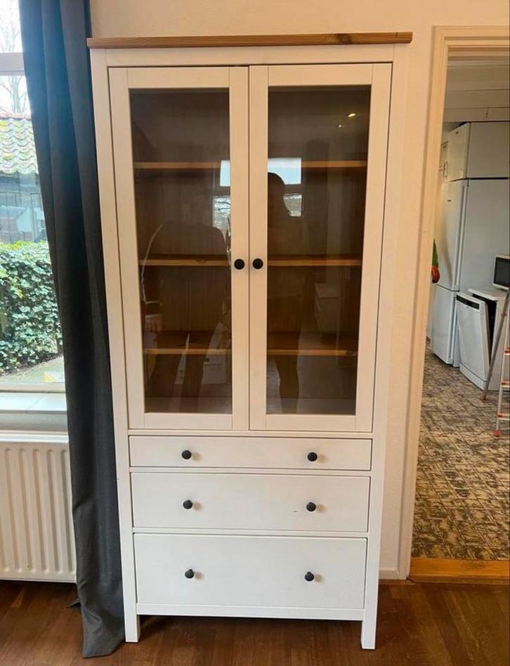 IKEA Hemnes vitrinekast wit met lades, Huis en Inrichting, Kasten | Vitrinekasten, Gebruikt, 150 tot 200 cm, 50 tot 100 cm, 25 tot 50 cm