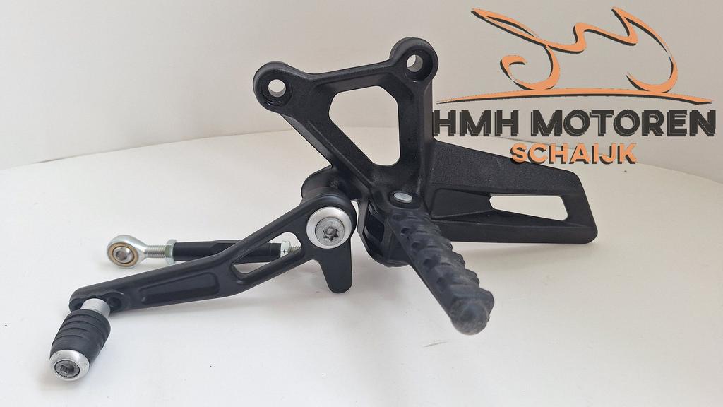 Compleet footrest links, voetsteun, schakelpook (61303138000, Motoren, Ophalen of Verzenden, -, -, -