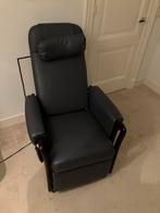 Sta op stoel, Huis en Inrichting, Fauteuils, Ophalen, Minder dan 75 cm, Leer, Zo goed als nieuw