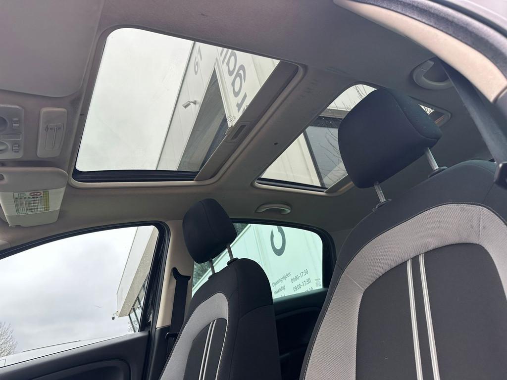 Fiat Punto 1.4 NeroBianco DAKRAAM, AIRCO, 5 DEURS FIAT PUNTO, Voorwielaandrijving, Stof, 4 cilinders, 400 kg