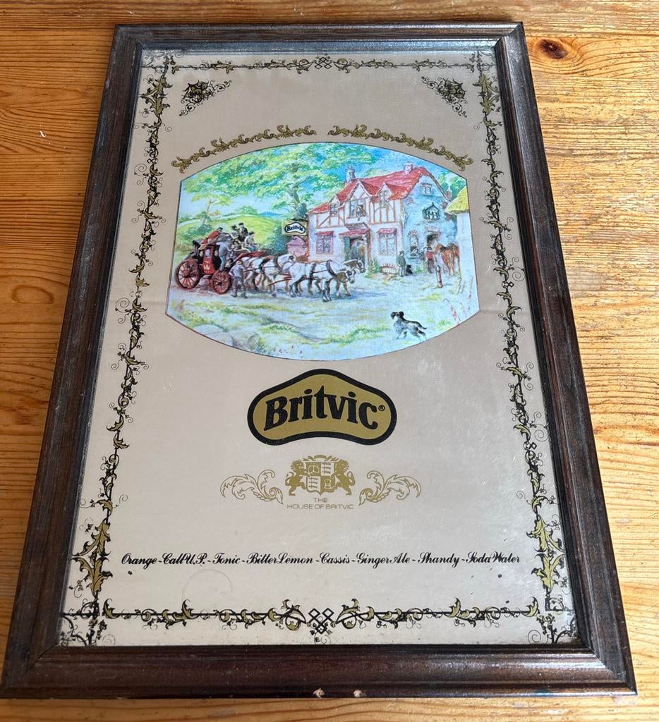 Vintage Britvic Reclame Spiegel 49,5 bij 34,5cm, Antiek en Kunst, Ophalen of Verzenden