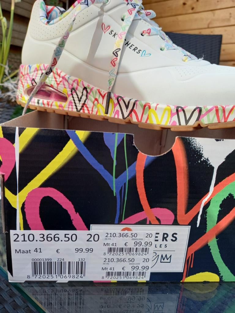 Nieuwe Skechers sneakers maat 41 - Ongebruikt in doos, Kleding | Dames, Schoenen, Skechers, Wit, Nieuw, Ophalen of Verzenden