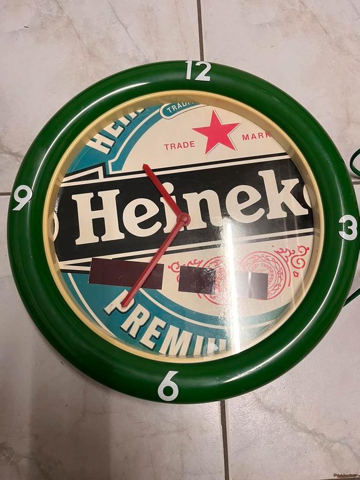 Heineken millenium klok. Count down 2000 klok, Verzamelen, Biermerken, Zo goed als nieuw, Glas of Glazen, Heineken, Ophalen of Verzenden