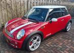 Mini 1.6 16V Cooper 2005 Rood Apk 01/27 Trekhaak Airco, Auto's, Voorwielaandrijving, Zwart, 4 cilinders, 4 stoelen