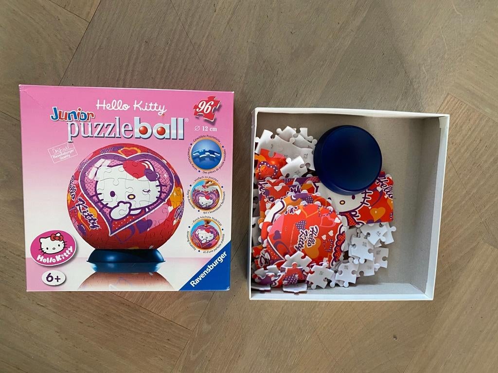 Hello Kitty junior puzzel bal / puzzle ball 96 stukken, Ophalen of Verzenden, Meer dan 50 stukjes, Zo goed als nieuw, 6 jaar of ouder