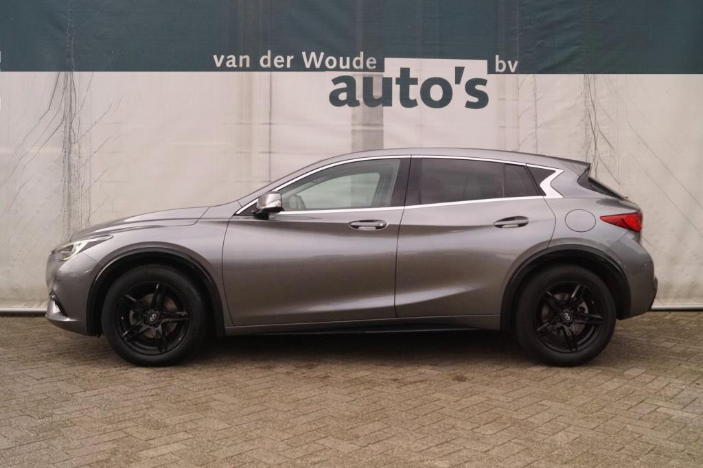 Infiniti Q30 1.5D Business Edition -NAVI-LEER-ECC-PDC-CRUISE, Auto's, Infiniti, 1355 kg, Gebruikt, 4 cilinders, Lichtsensor