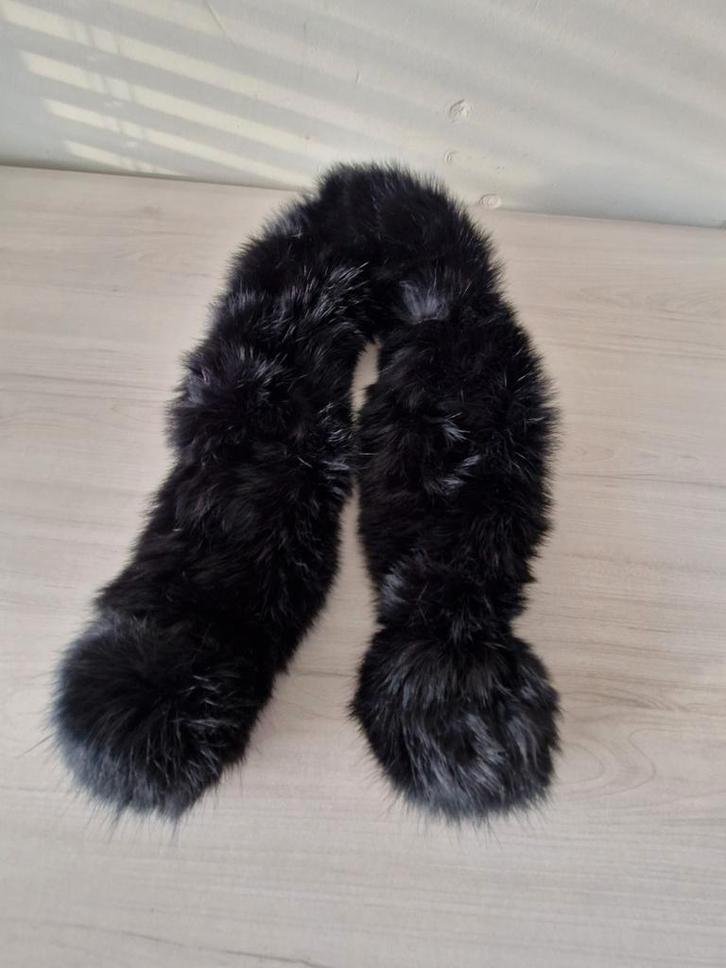 Zwarte pluche sjaal nieuw, Kleding | Dames, Mutsen, Sjaals en Handschoenen, Nieuw, Sjaal, Ophalen of Verzenden