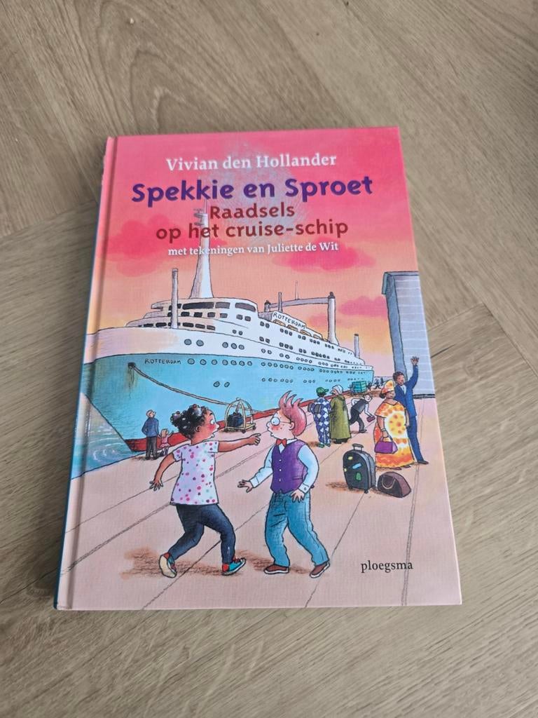Spekkie en Sproet Raadsels op het cruise-schip, Ophalen of Verzenden, Gelezen, Vivian den Hollander, Fictie algemeen