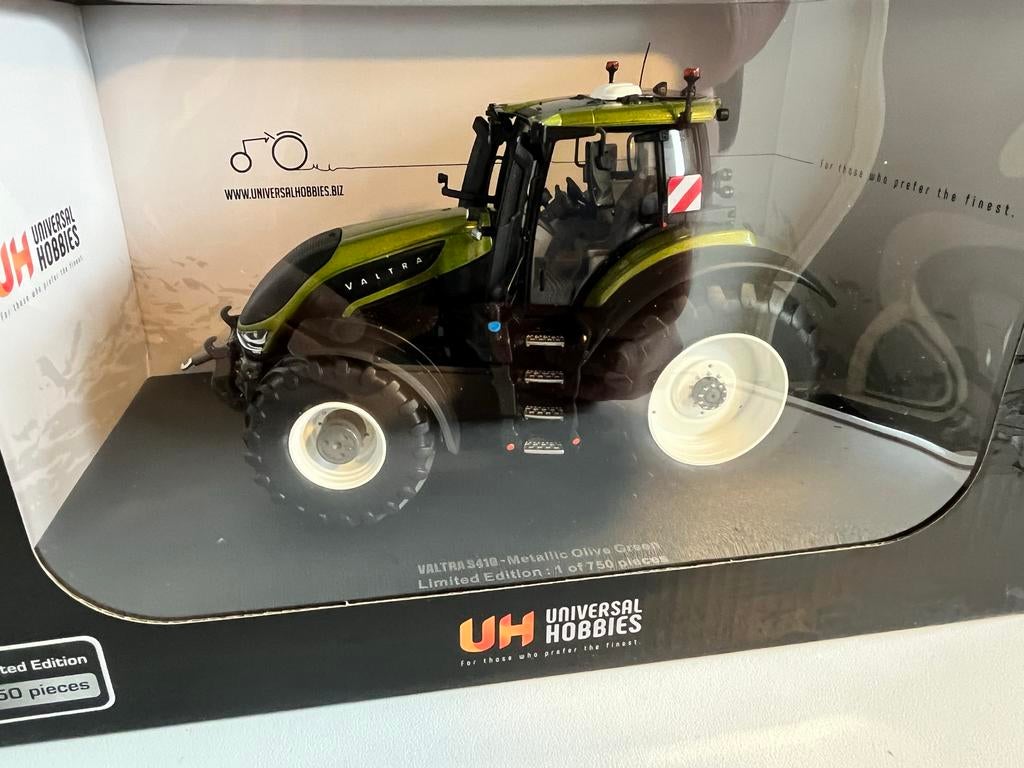 Valtra S416 Schaal 1/32 - Limited Edition Model Tractor, Ophalen of Verzenden, Nieuw, Tractor of Landbouw, Universal Hobbies
