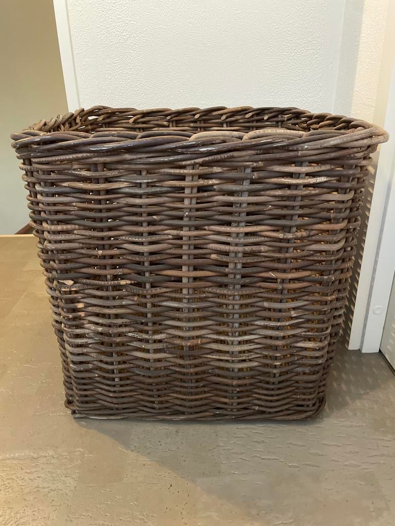 Wilgentenen mand/ plantenmand/ houtmand/ opbergmand, Ophalen, Gebruikt, Mand, Vierkant