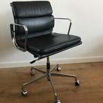 IZGS Vitra Eames softpad Aluminium chair EA 217 chroom, Huis en Inrichting, Bureaustoelen, Zwart, Ophalen of Verzenden, Zo goed als nieuw
