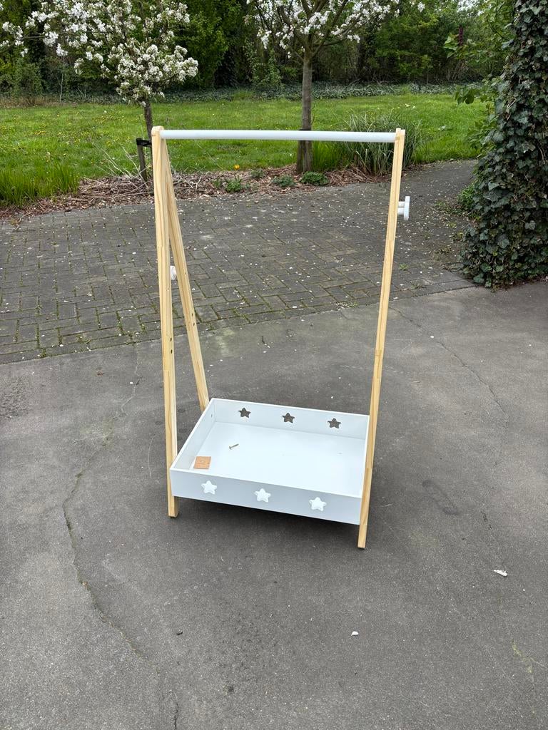 Kledingrek voor kinderen met opbergvak, Kinderen en Baby's, Helmond / Someren, Nieuw, Ophalen of Verzenden, Babijhandel@gmail.com