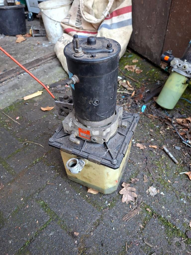 Iskra AMJ 5529 24V 2kW Hydraulische Pomp Unit, Ophalen, Gebruikt