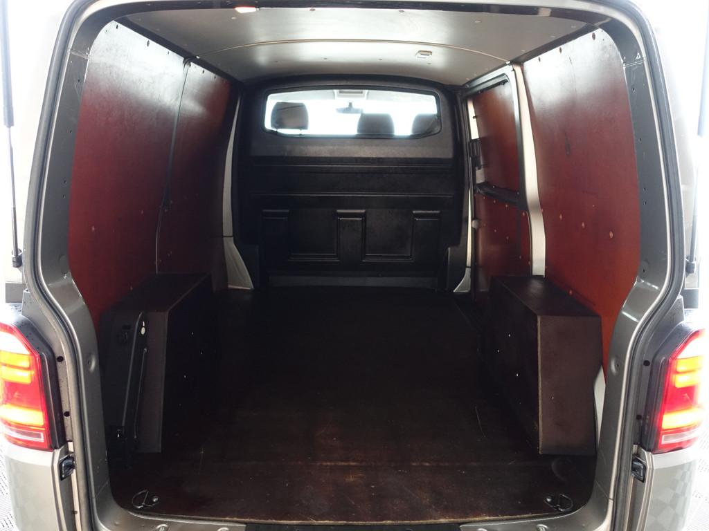 Volkswagen Transporter 2.0 TDI 141pk 4Motion Highline- Trekh, Auto's, Bestelauto's, 13 km/l, Euro 5, Stof, Gebruikt