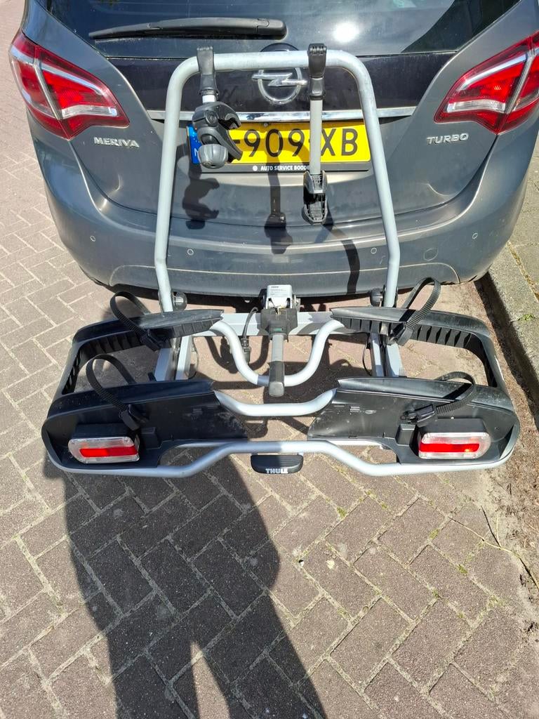 Thule E P 916 fietsendrager voor 2 fietsen, Auto diversen, Fietsendragers, Zo goed als nieuw, Trekhaakdrager, 2 fietsen, Brede banden