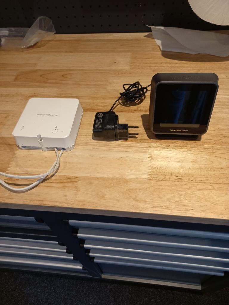 Honeywell T6 Draadloze Slimme Thermostaat, Doe-het-zelf en Verbouw, Ophalen of Verzenden, Slimme thermostaat, Zo goed als nieuw