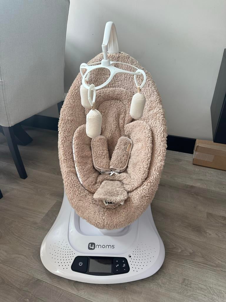 4moms mamaRoo 4.0 babywieg /schommelstoel, Ophalen, Zo goed als nieuw, Overige typen, Gordel(s)