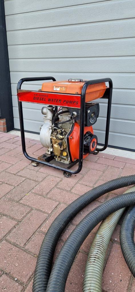 Goedwerkende diesel waterpomp, Ophalen, Gebruikt