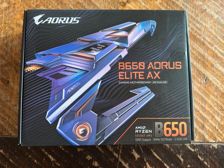 Gigabyte B650 Aorus Elite AX (AM5), Computers en Software, Moederborden, Zo goed als nieuw, AMD, DDR5, Ophalen of Verzenden