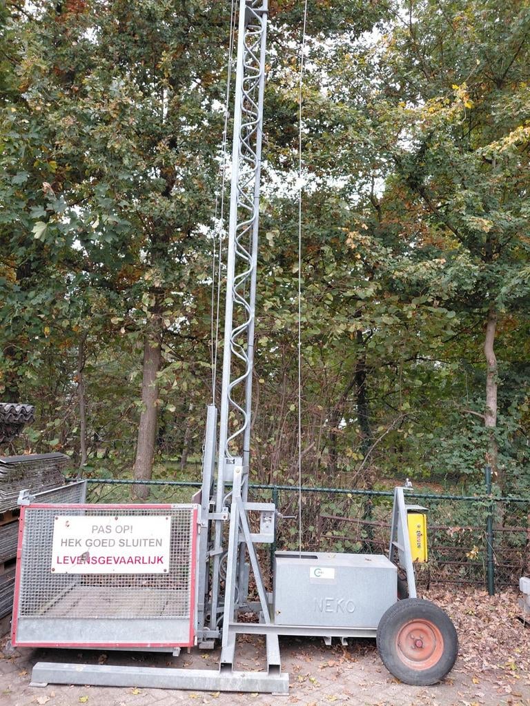 Neko Bouwlift - Gebruikt maar in goede staat, Doe-het-zelf en Verbouw, Bouwliften, Ophalen