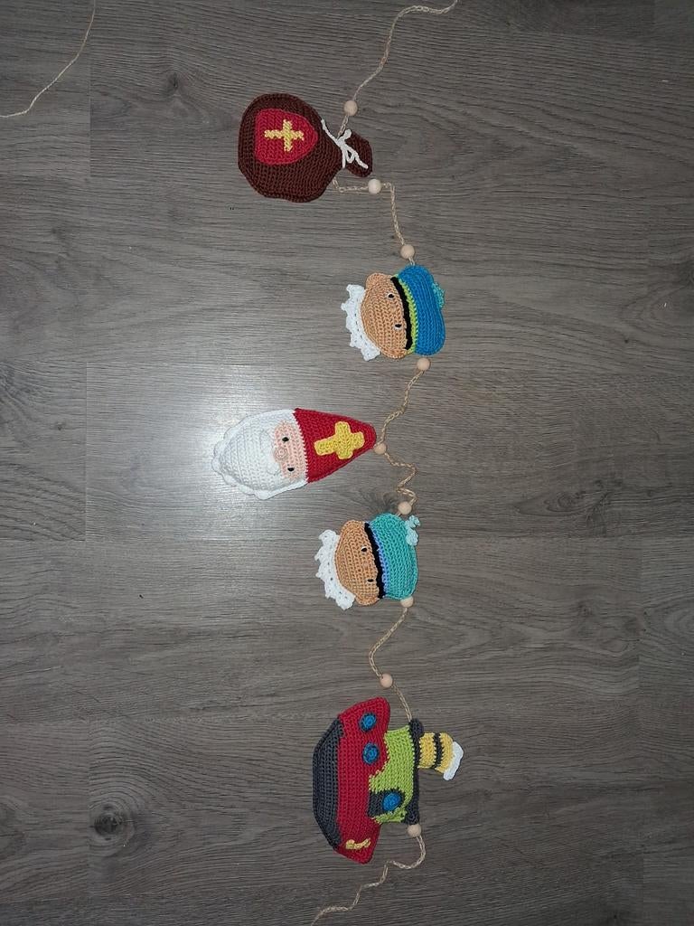 Gehaakte sinterklaas slinger, Ophalen of Verzenden, Nieuw, Haken, Overige typen