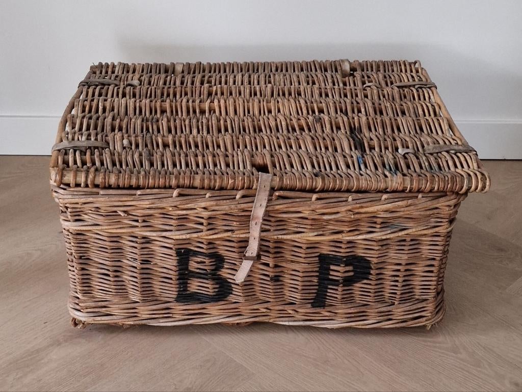 Antieke Engelse rieten mand, Ophalen of Verzenden, Zo goed als nieuw, Rechthoekig, Riet