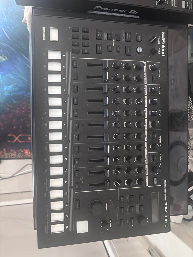 Roland TR-8S Rhythm Performer - ZGAN, Muziek en Instrumenten, Drumcomputers, Ophalen of Verzenden, Zo goed als nieuw, Roland