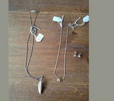 2 halsketting/armband/oorknopjes, Nieuw, Ophalen of Verzenden, Verstelbaar, Zilver