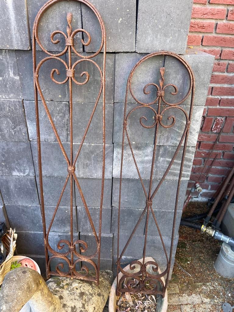 Twee geroeste metalen ornamenten voor tuin of decoratie, Tuin en Terras, Ophalen, Gebruikt