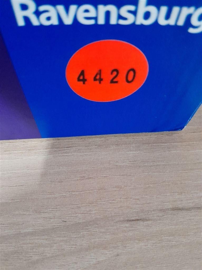 Wie heeft het gedaan - s4420, Hobby en Vrije tijd, Gezelschapsspellen | Bordspellen, Verzenden, Zo goed als nieuw