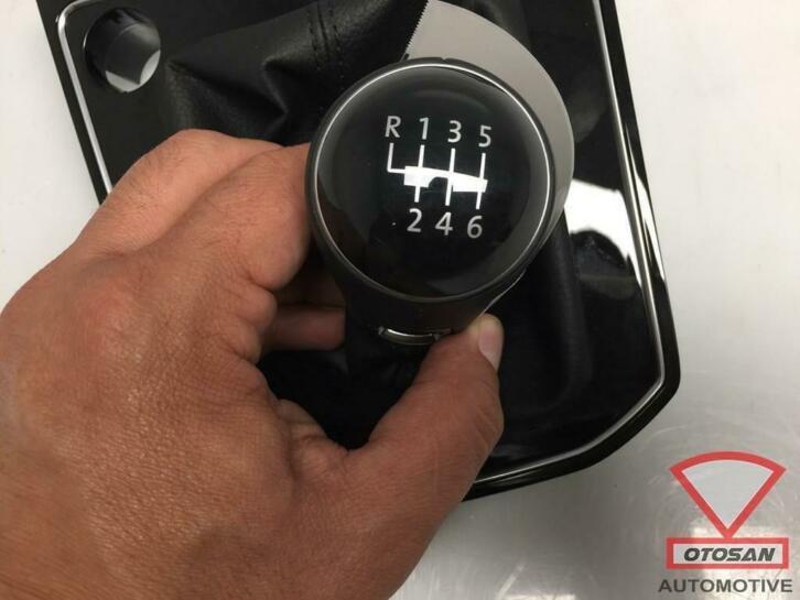 vw touran 5t 2018 pook 6 bak leder leer 5tb711113a, Auto-onderdelen, Interieur en Bekleding, Gebruikt, Volkswagen, Volkswagen AG