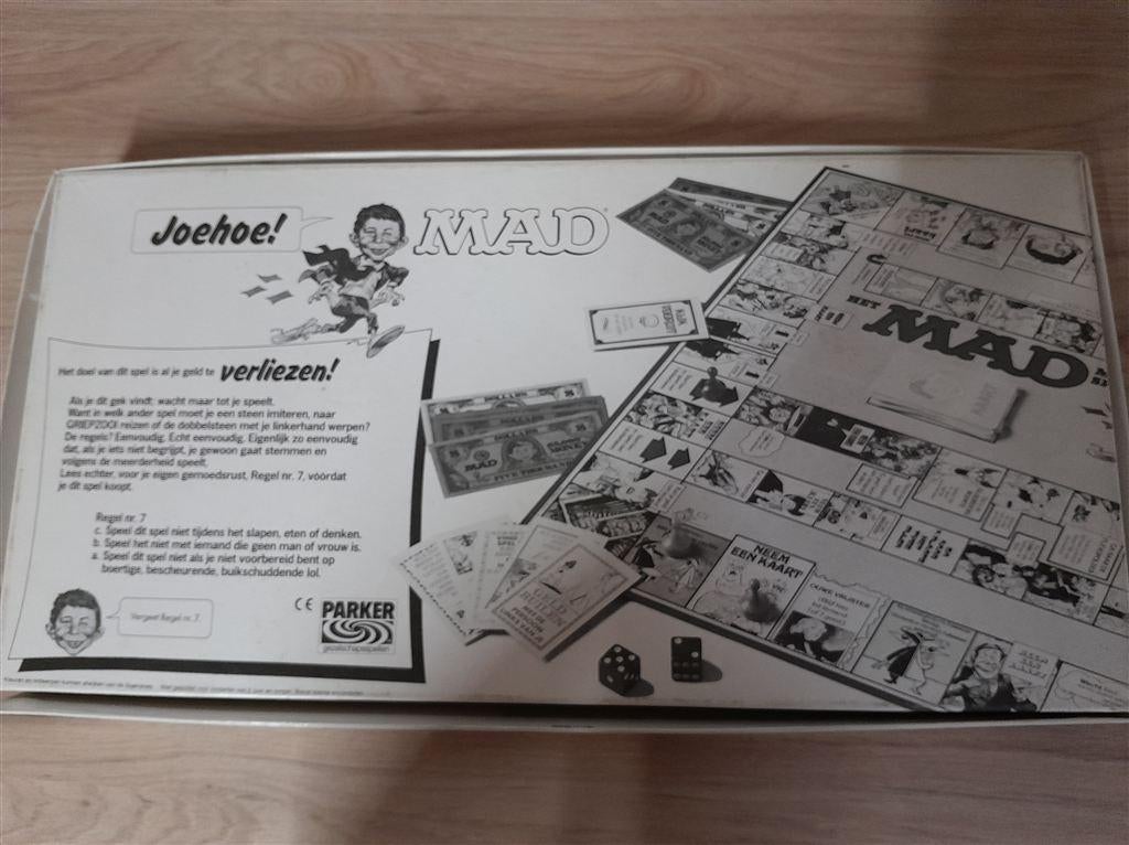 Het mad spel - s1377, Hobby en Vrije tijd, Gezelschapsspellen | Bordspellen, Verzenden, Zo goed als nieuw
