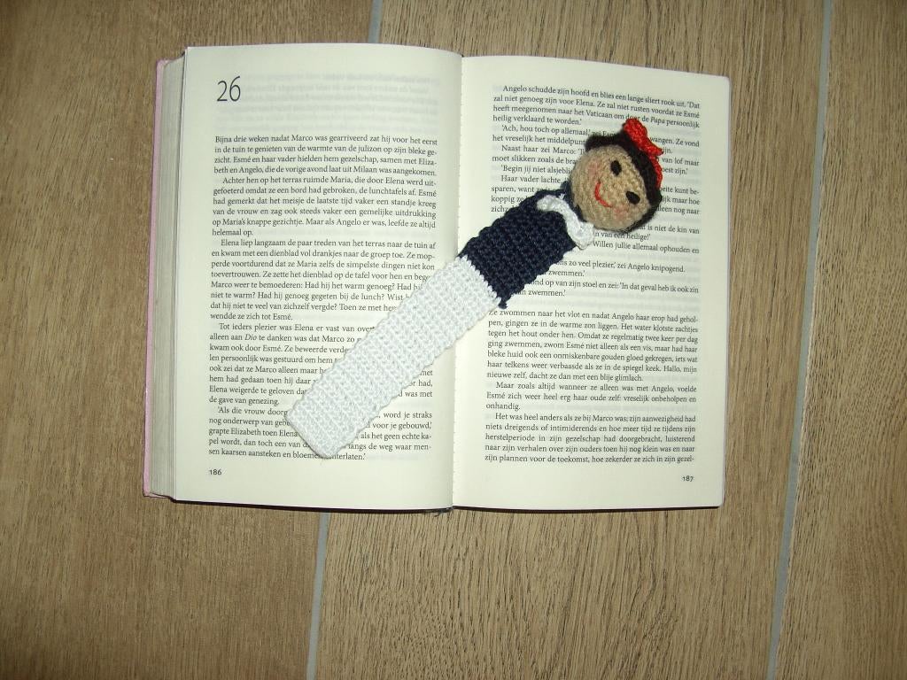 boekenlegger sneeuwwitje gehaakt, Ophalen of Verzenden, Nieuw, Haken, Overige typen