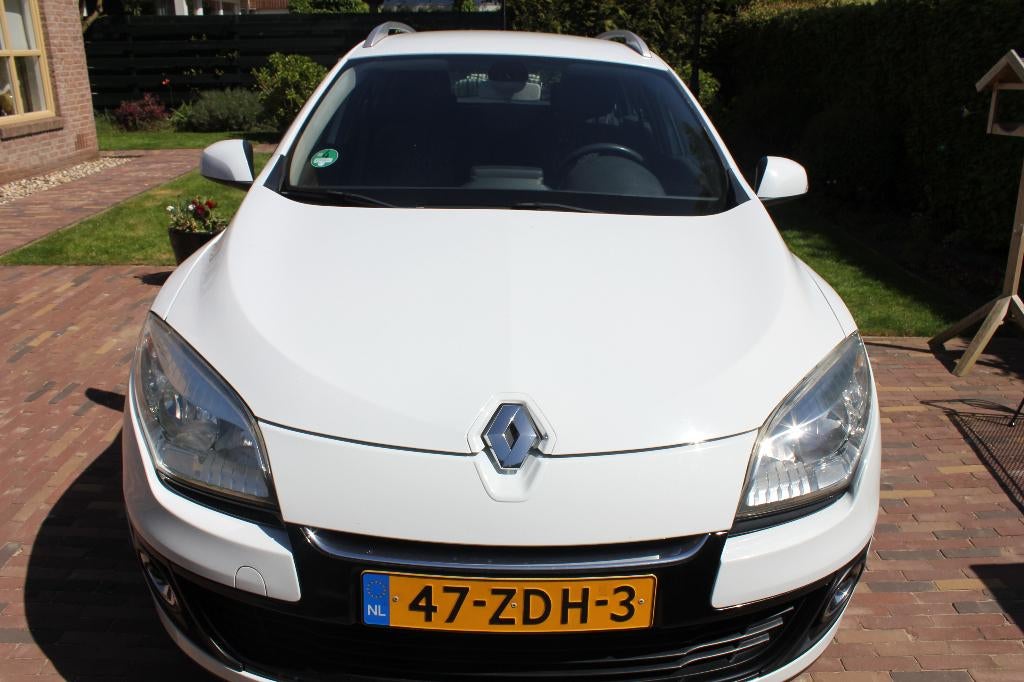 Renault Mégane 1.5 DCI 81KW Estate 2012 Wit, Auto's, Voorwielaandrijving, Stof, Zwart, 4 cilinders