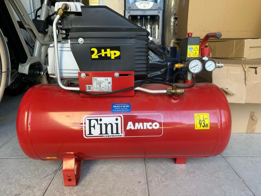 Fini Amico 2-HP Compressor - goed onderhouden, Doe-het-zelf en Verbouw, Compressors, Ophalen, Gebruikt, 6 tot 10 bar, 25 tot 100 liter