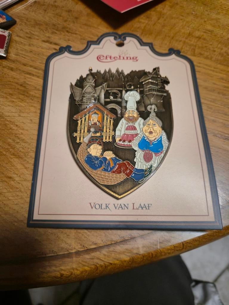 Efteling Pin Volk Van Laaf, Ophalen of Verzenden, Zo goed als nieuw, Button of Speldje