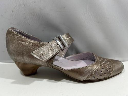 Carmens, maat 38. lieftallige zilverkleurige zomerschoenen, Kleding | Dames, Schoenen, Zo goed als nieuw, Sandalen of Muiltjes