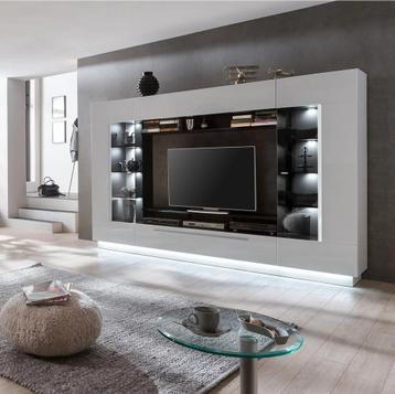 Tv kast beschikbaar voor biedingen