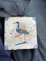 Antieke Delftsblauwe tegel met kraanvogel of ooienvaar, Ophalen of Verzenden