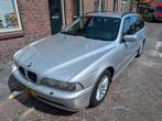 BMW 525i  Touring AUT 2001zilvergrijs metallic, Auto's, Automaat, 1610 kg, Beige, Stationwagon