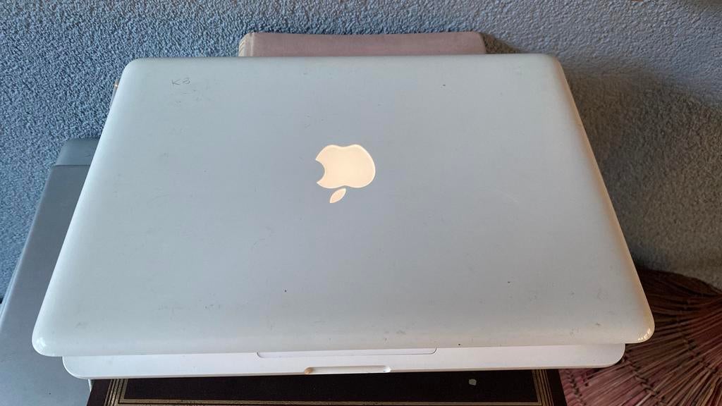 8 witte macbooks van 2009/2010, Gebruikt, 256 GB, 2 tot 3 Ghz, Qwerty