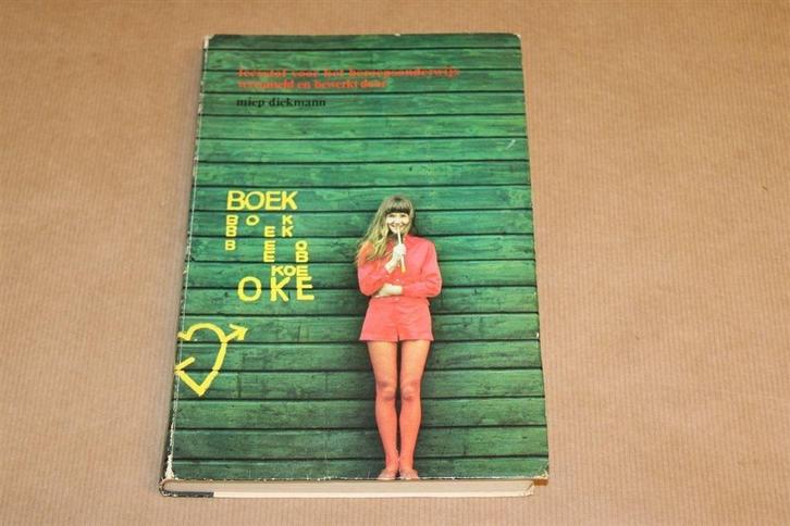 Boek Oké - Miep Diekmann - voor 15 t/m 17 jarigen - 1972 !!, Boeken, Geschiedenis | Vaderland, Zo goed als nieuw, Ophalen of Verzenden