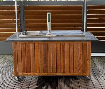 Mobiele Heineken biertap met betonblad beschikbaar voor biedingen