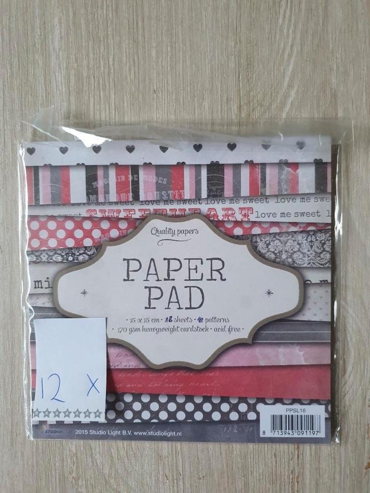 8 x Paper Pad / Papierblok van Studio Light, Hobby en Vrije tijd, Kaarten | Zelf maken, Zo goed als nieuw, Overige typen, Overige thema's
