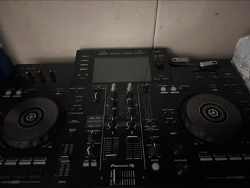 Pioneer xdj-rr met stofkap beschikbaar voor biedingen