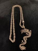Ketting met draak symbool gemaakt van zilver, Sieraden, Tassen en Uiterlijk, Ophalen of Verzenden, Zo goed als nieuw, Zilver