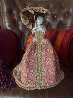 PRACHTIGE VERFIJNDE HALF DOLL MET PARASOL., Antiek en Kunst, Ophalen of Verzenden