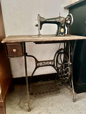 Naaimachine Singer Antiek beschikbaar voor biedingen